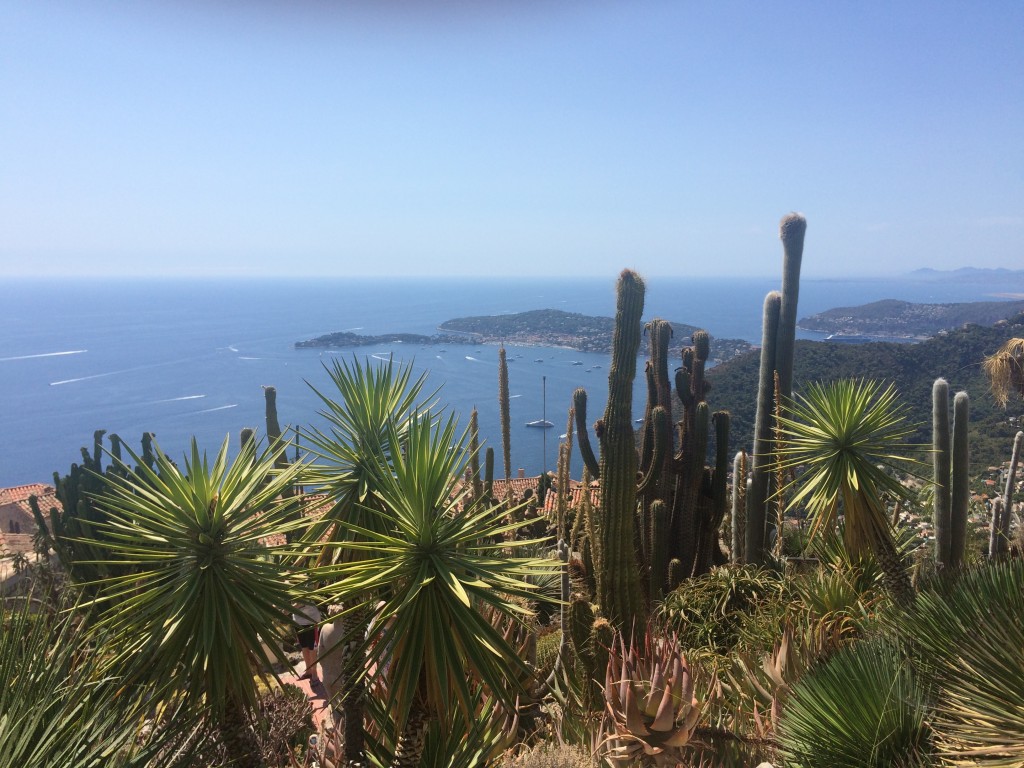 Eze-Village et sa vue époustouflante sur la Méditerranée depuis le jardin botanique